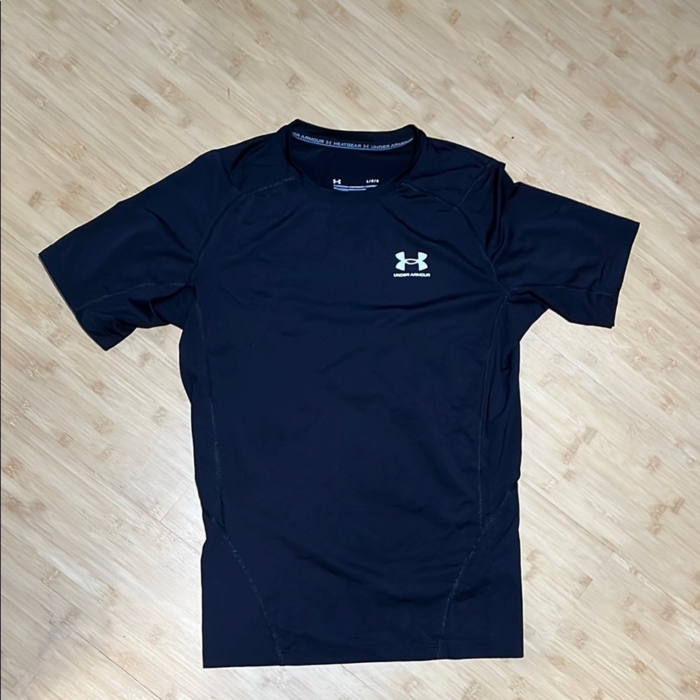 Under Armour Black Short Sleeve Tee